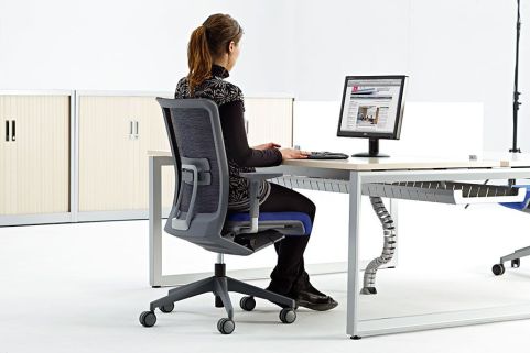 Vital Plus Exec Desk with Loop Frame